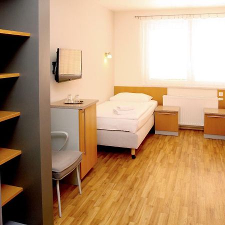 Hotel Sedlecky Dvur Sedlec  Esterno foto