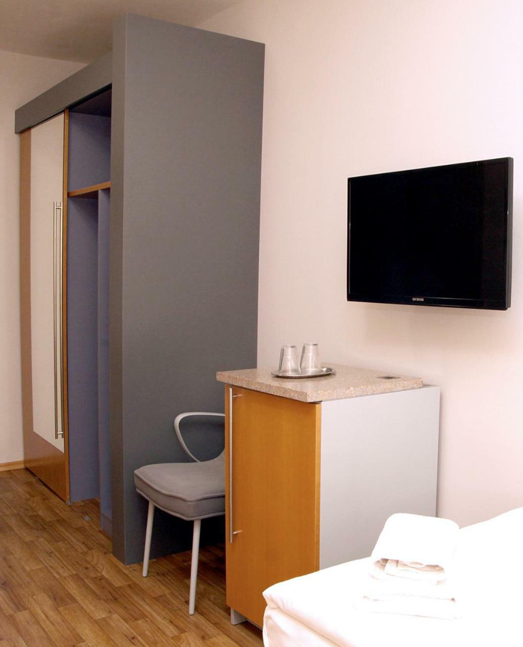 Hotel Sedlecky Dvur Sedlec  Esterno foto