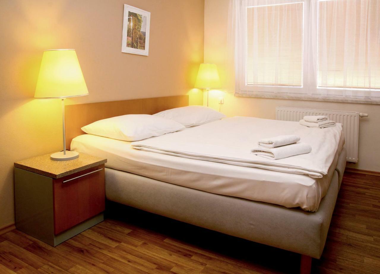 Hotel Sedlecky Dvur Sedlec  Esterno foto