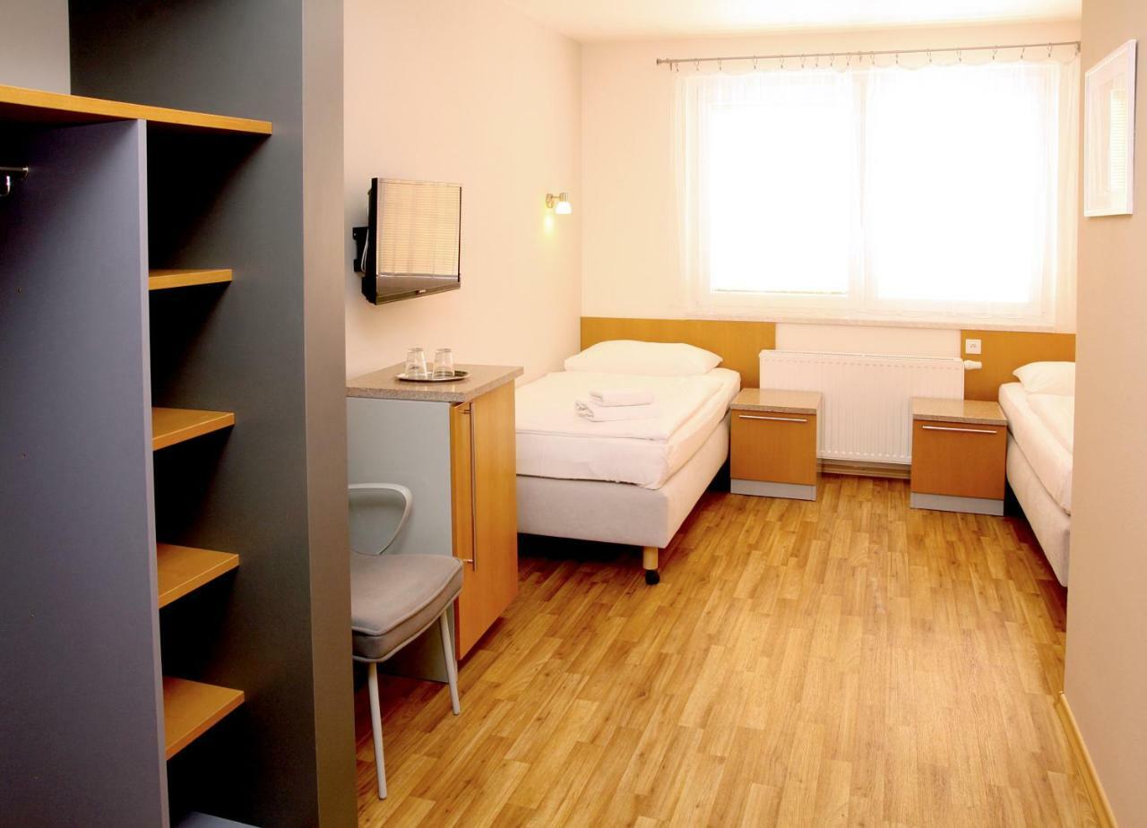 Hotel Sedlecky Dvur Sedlec  Esterno foto